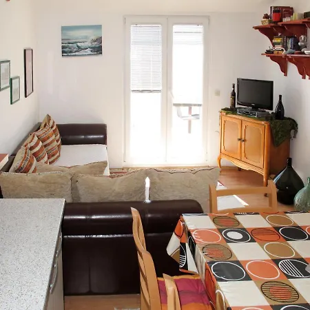Apartment Leut - Omi111 Mimice